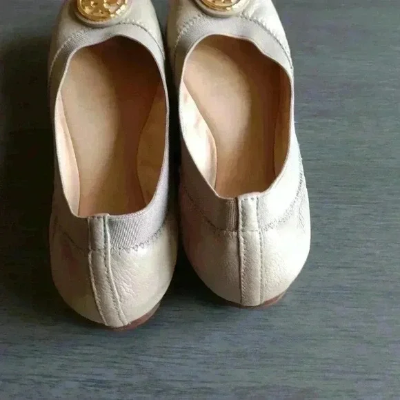 Tory Burch Caroline Flats - Picture 4 of 12